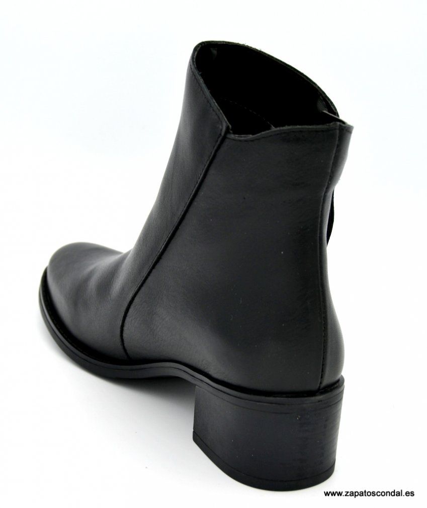 María Jaén 9010 negro