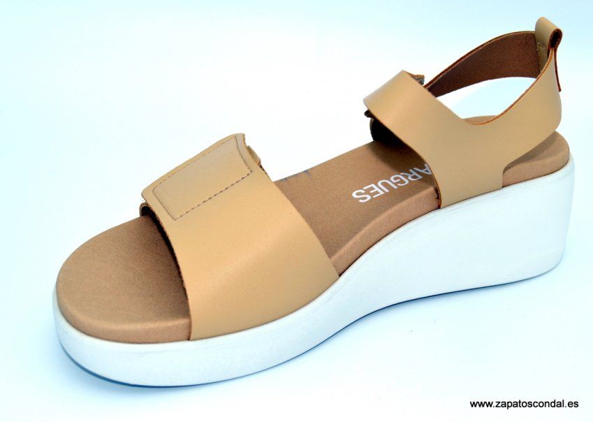 Pepe Menargues 10543 beige