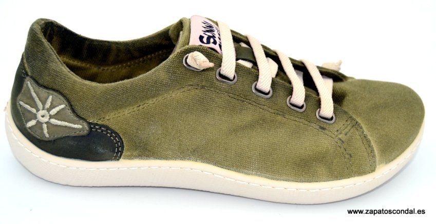 Sunni Sabbi Oshima verde militar