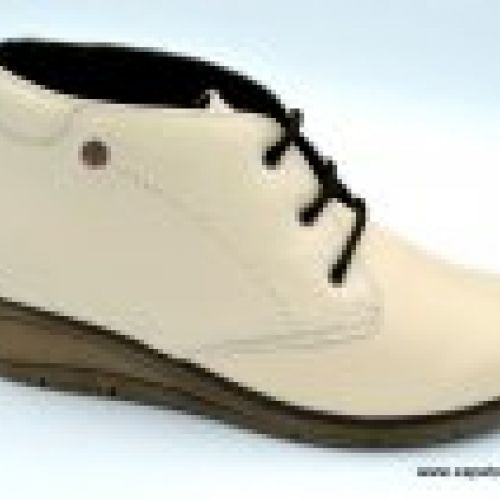 Pepe Menargues 20676 beige