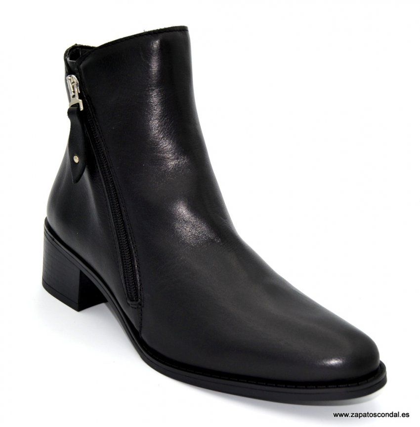 María Jaén 9010 negro